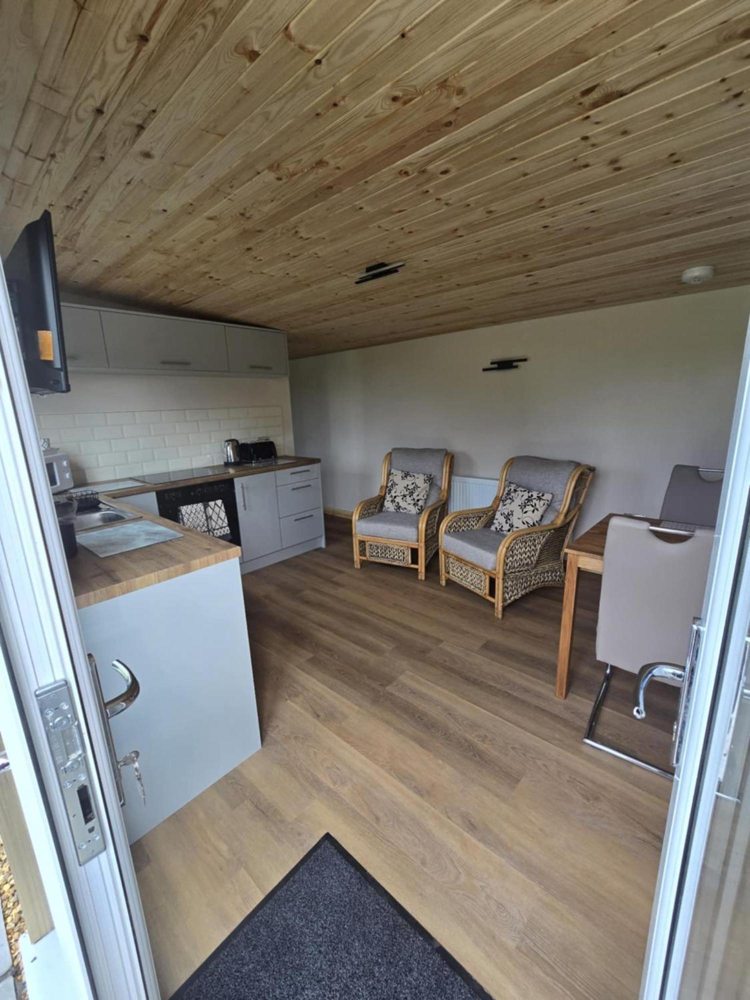 פנדינה Dunroaming Cabin מראה חיצוני תמונה